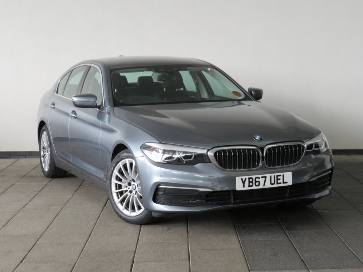 BMW 5 Series: Selecting the sorting order of the names BMW 5 Series: Selecting the sorting order of the names